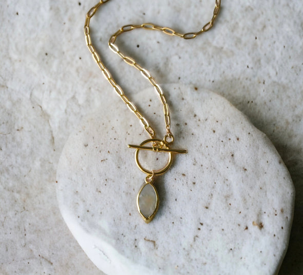 Beatriz Pearl Toggle Necklace
