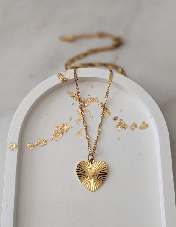 Love Burst Necklace